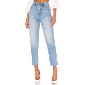NWT Levi's Premium Mom Jeans Raw Hem High Waisted Light Wash Crop Denim Size 30